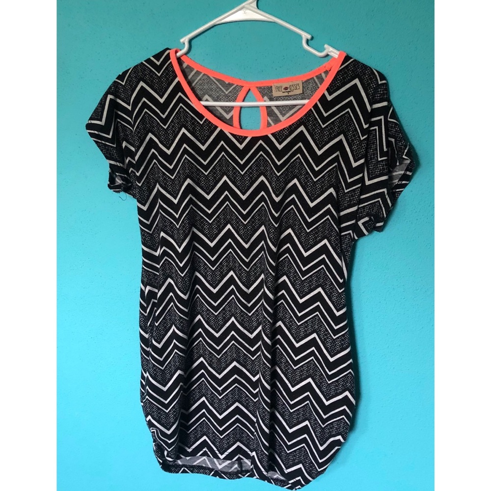 Chevron print maternity top